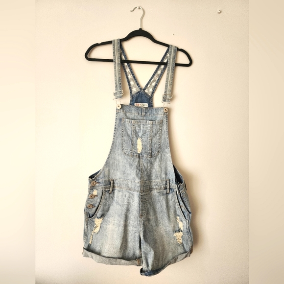 Cute Guess Overalls - Picture 1 of 3